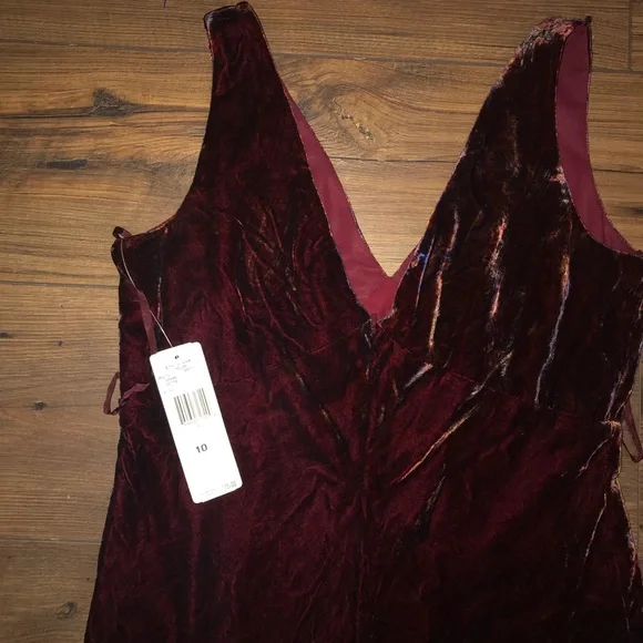 Lauren Ralph Lauren Burgundy Velvet Maxi Dress - Picture 3 of 8